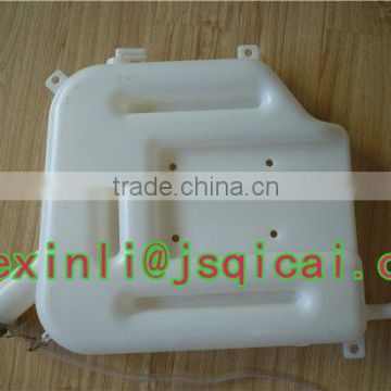 FOR CHINESE TRUCK BODY PARTS, D'LONG F2000 Truck Expansion water tank