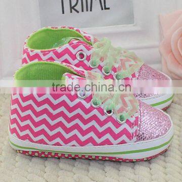 The New Help Tie Female Baby Socks Soft Bottom Non Slip Wave Pattern of a Toddler Shoe