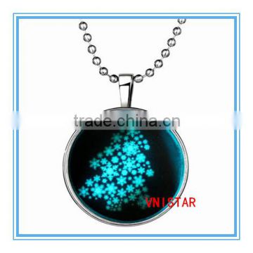 Vnistar wholesale Latest Christmas jewelry Luminous necklace Christmas tree pendent for party VN017