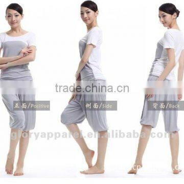 Ladies contrast short sleeve tops and capri pants,fashion yoga sportwear