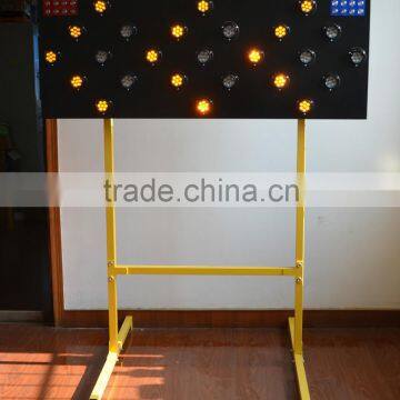Solar Power Traffic LED Arrow Board With Bracket photo-3