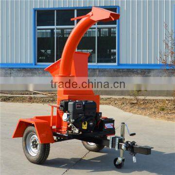 Hydraulic wood chipper TC4 small tree tunks log cutting machine