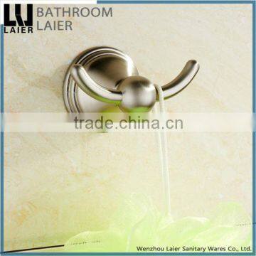 Grooming China Manufacture Zinc Alloy Brush Nicked Bathroom Sanitary Items Wall Mounted Double Robe Hook