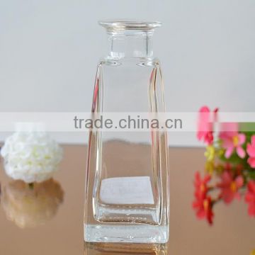 Square bottom glass perfume bottle in China