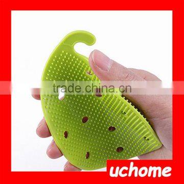 UCHOME China Factory Promotion Hot Sale Heat-resistant Mat Silicone Vegetable Brush Wash Brush photo-4