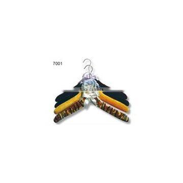 satin hanger (#7001)