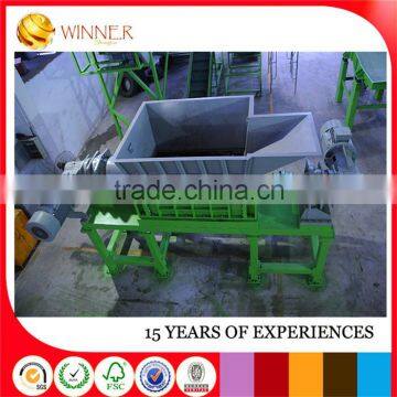 Tire plastic shredding machine