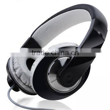 New technology waterproof sports headphone sports accessories super bass stereo headphone sports headset in black gray red