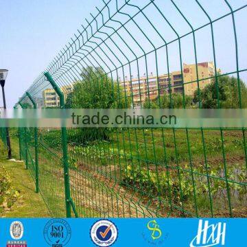 Professional customized pvc coating welded wire mesh fence panels