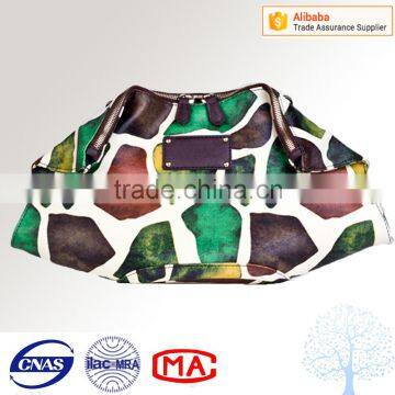 Fahionable Giraffe Pattern Leather Make up Bag and Ladies Clutch Bag photo-4