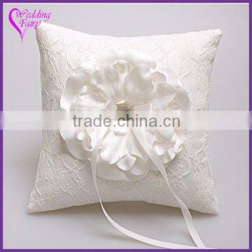 latest elegant cheap& factory price pillow