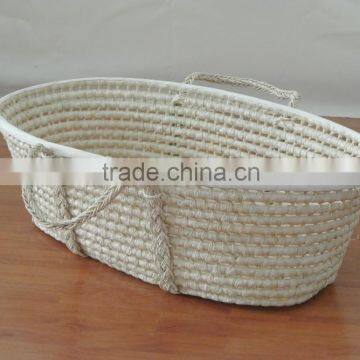 Corn husk moses basket/Maize basket