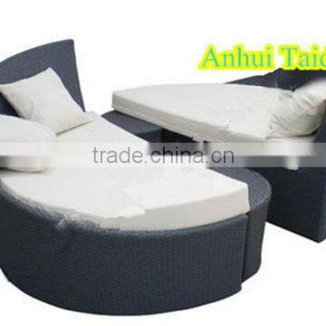 2016 New type outdoor PE rattan sofa bed LK7031