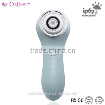 CosBeauty Hot Sale Waterproof Battery Powered Sonic Electric Facial Brush With Two Speed And Replace Brush Head For Adult