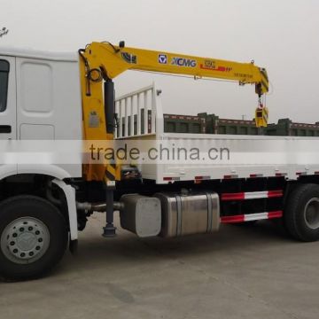 Sinotruk HOWO Mounted crane loading 30T Sinotruk Cargo truck with mounted crane