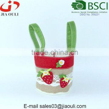 New design with felt strawberry decorative jute planter pot cover