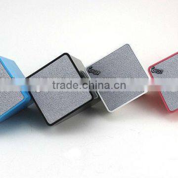 2013 hot sale mini wireless speaker for iPhone/ipad