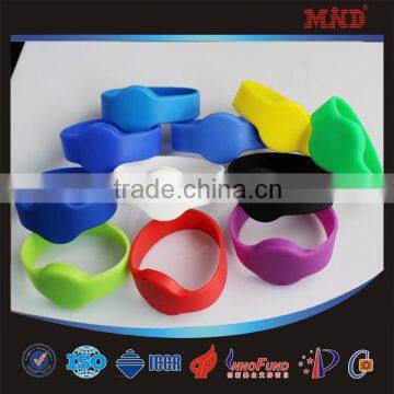 MDW409 custom LF/HF/UHF RFID Silicone Waterproof Wristbands in china
