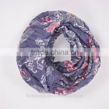 Cheap factory made Viscose floral crinkle loop scarf