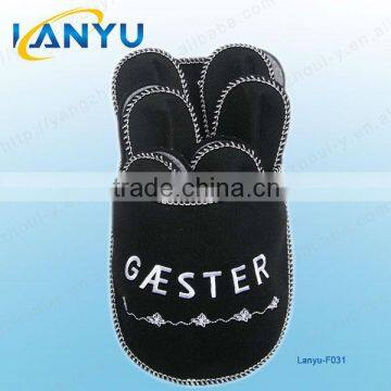 Black felt slippers set whit GAESTER embroidery