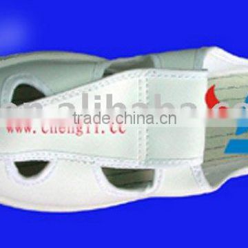 White anti-static leather four holes shoes