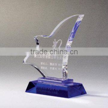 birds shape crystal trophy