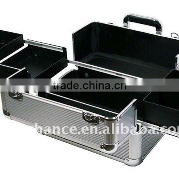 Silver Aluminum Makeup Cosmetic Train Case Organizer