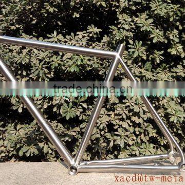 Titanium MTB bike frame with post mount brake and taper head tube MTB bike frame