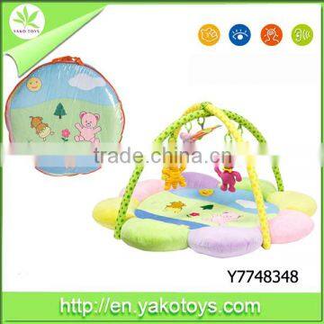 Educational crawling carpet Baby play mat with hanging toy