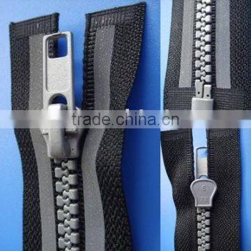 NO.5 Black fashion plastic zipper