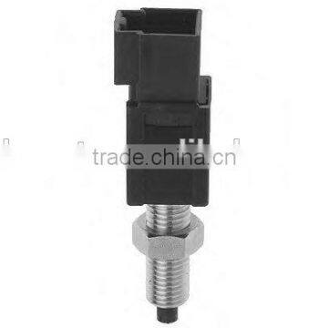 AUTO BRAKE LIGHT SWITCH 83311-AA010 ,25320-011300 / 12 40 552 USE FOR CAR PARTS OF OPEL