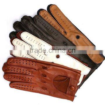 Leather driving gloves.