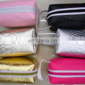 Plastic cosmetic case