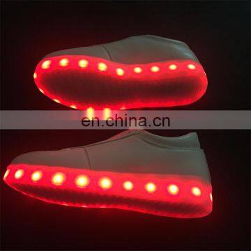 Best selling colorful night safety led light running shoes for european