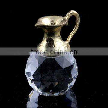 cute metal and crystal kettle figurines for promational gift