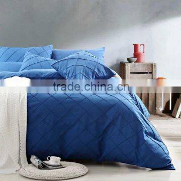 Sea blue cross-check pleated artwork comforter set