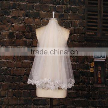 BV1009 2015 New Real Photo Simple Short Wedding Veil Lvory One Layer Lace Purfle Bride Veil photo-2