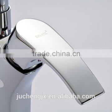 Single Lever Pull Out Spray Kitchen Sink Faucet photo-5