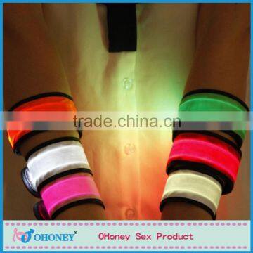 newest alibaba hot sales Light-up sport armband china supplier