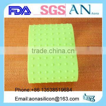Wave figure roundness silicone bottle glove
