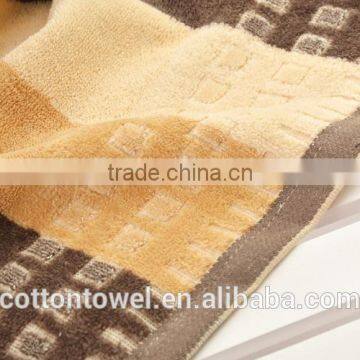 Pure Cotton Yarn Dyed Square and Strip Jacquard Face Towel Wholesale photo-6