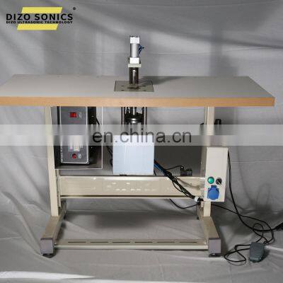 Customized Digital Controlled Desktop Ultrasonic Fabric Spot Welding Machine Soldadora De Puntos photo-2