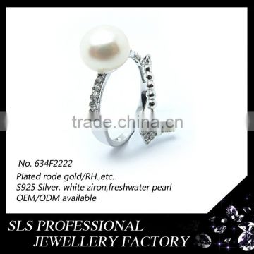 Latest jewelry silver stering fresh water pearls with a chain finger ring for ladies