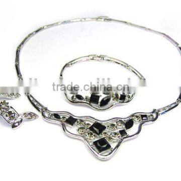 Fashion Design artificial necklace sets