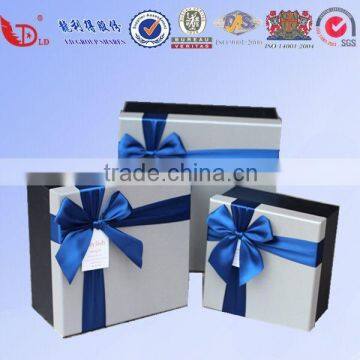 Small Christmas Gift Box in Mailbox Shape for Sale. photo-3