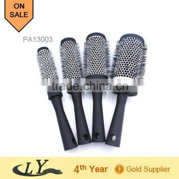 hair straightening brush with antistatic material