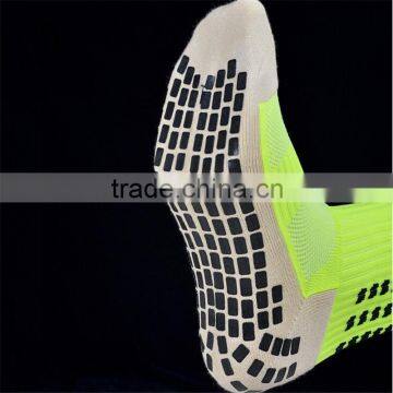 Top Quality Anti Slip Soccer Socks Cotton Grid Style Team Sports Football Socks Anti Slip Grip Custom Logo Cheap Trampoline Sock Quality Choice photo-2
