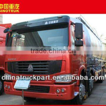 HOWO powder material transport truck