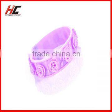 2013 New Design Fashion Flower Resin Bangle CAL1211