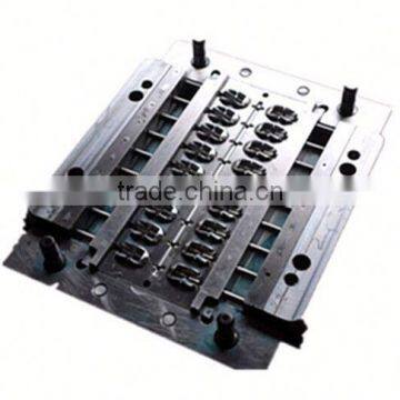Longways injection razor mould